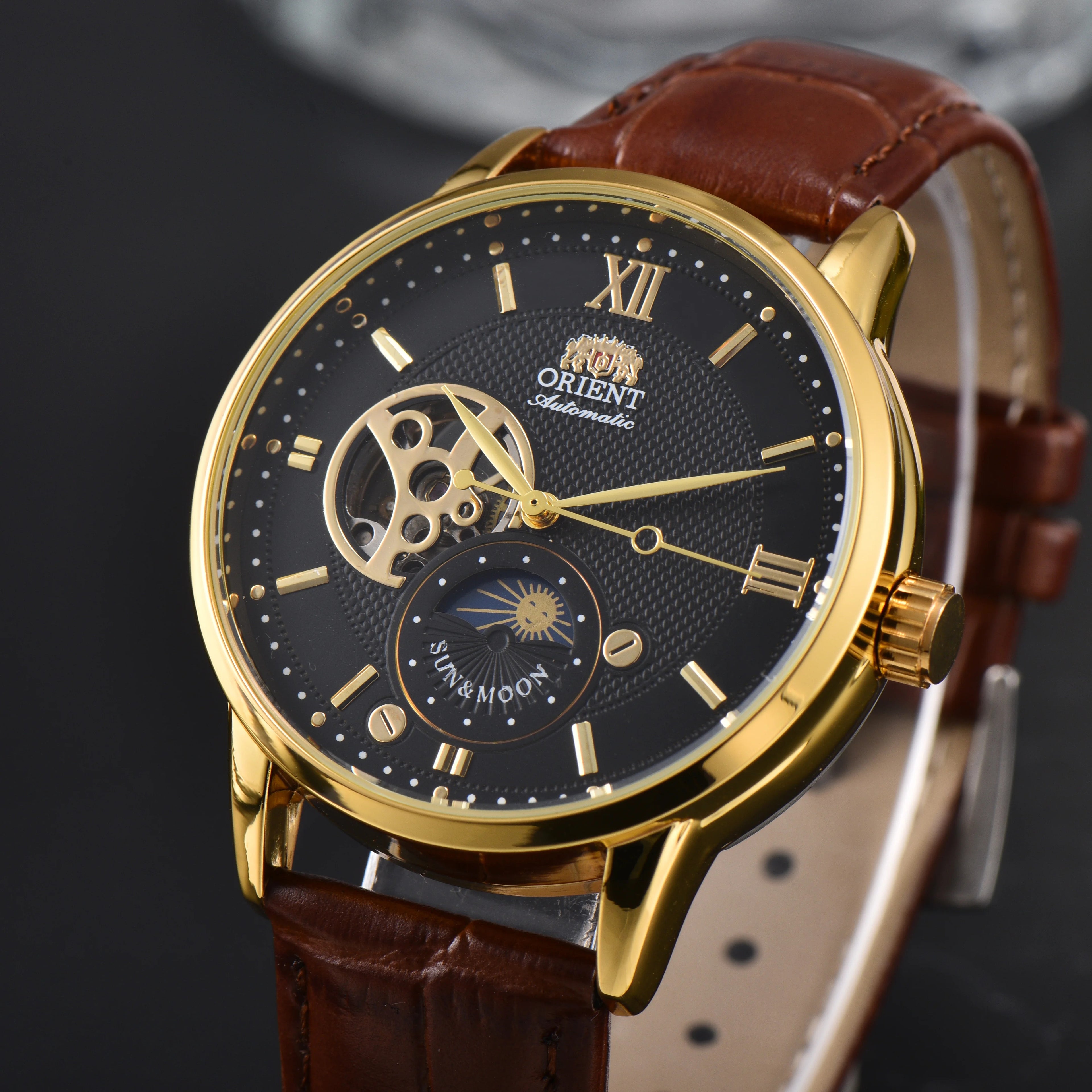 Fashion Men Watch Fashion Top Luxury Sport Men's Wristwatch Waterproof Luminous Leather Date Quartz Watches Man